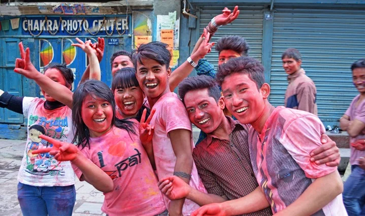 holi.jpg