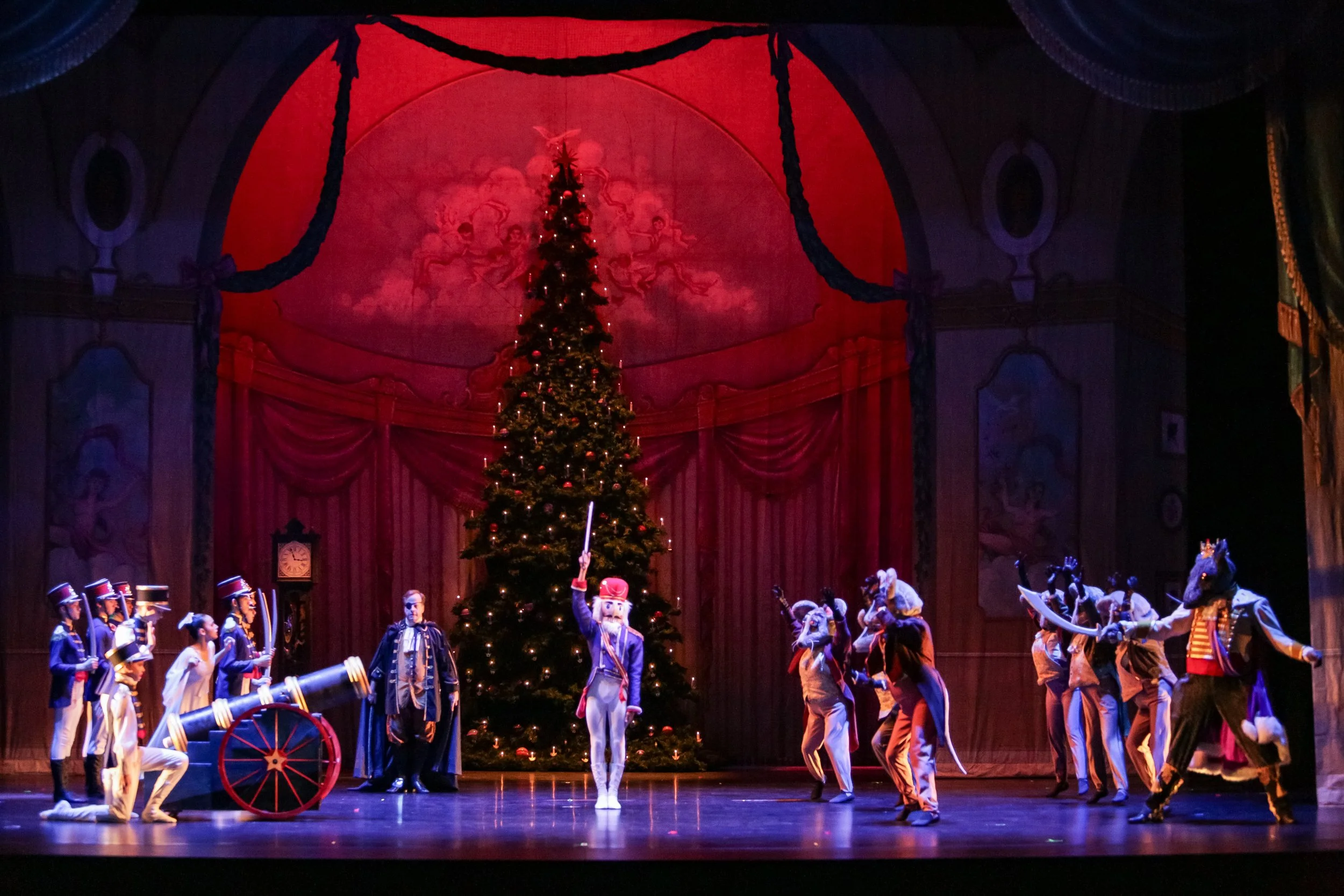 thursday-2023-nutcracker-rehearsal-24.jpg
