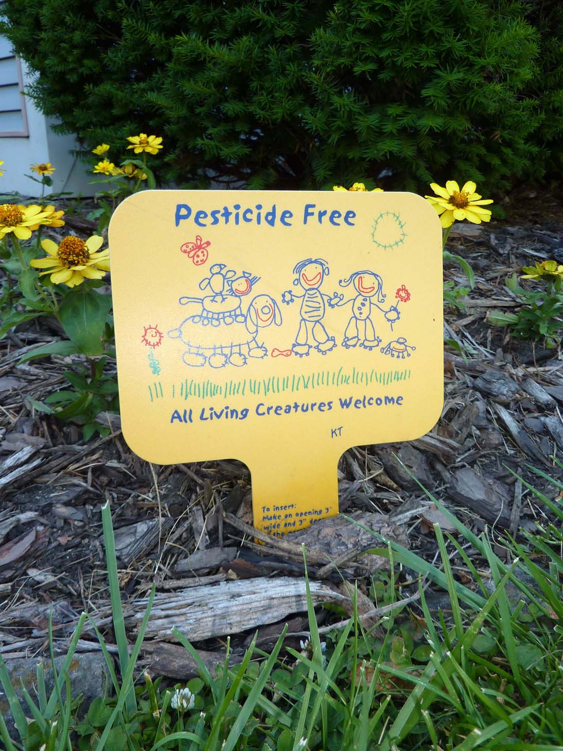 Pesticide Free sign from Oak Park. All living creatures welcome.