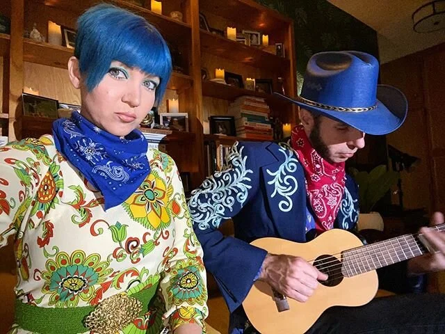 We woke up like dis. 
#beauxgrisgris
#bungalowparadise