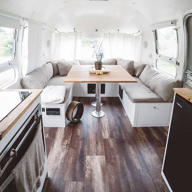We eventually want to renovate an Airstream. 😍🚍✨ For now we will stick to our beautiful little trailer!
&bull;
Love this renovating of @livinginluna  by @themoderncaravan 😍