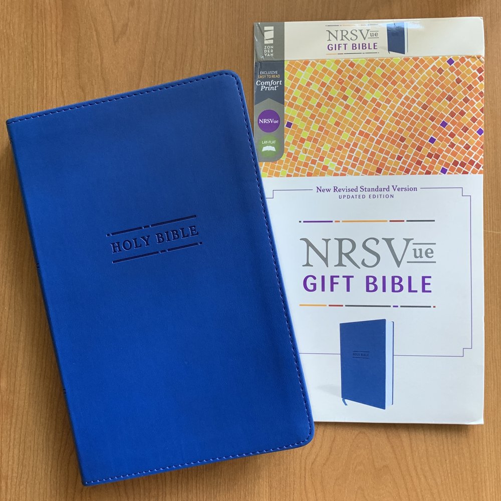 The NRSVue Gift Bible (2022)