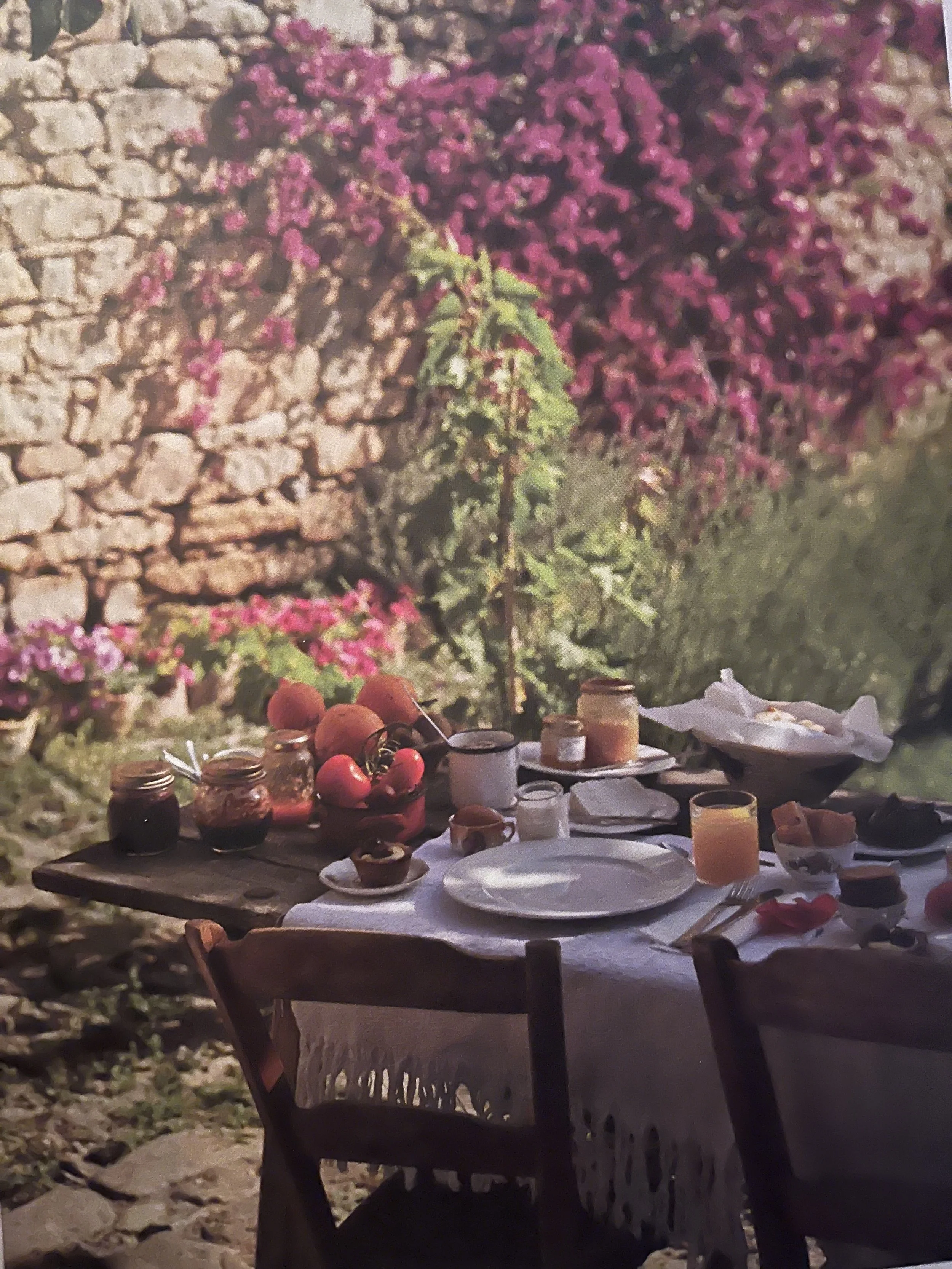 A Steady Flow – notes on movement and stillness