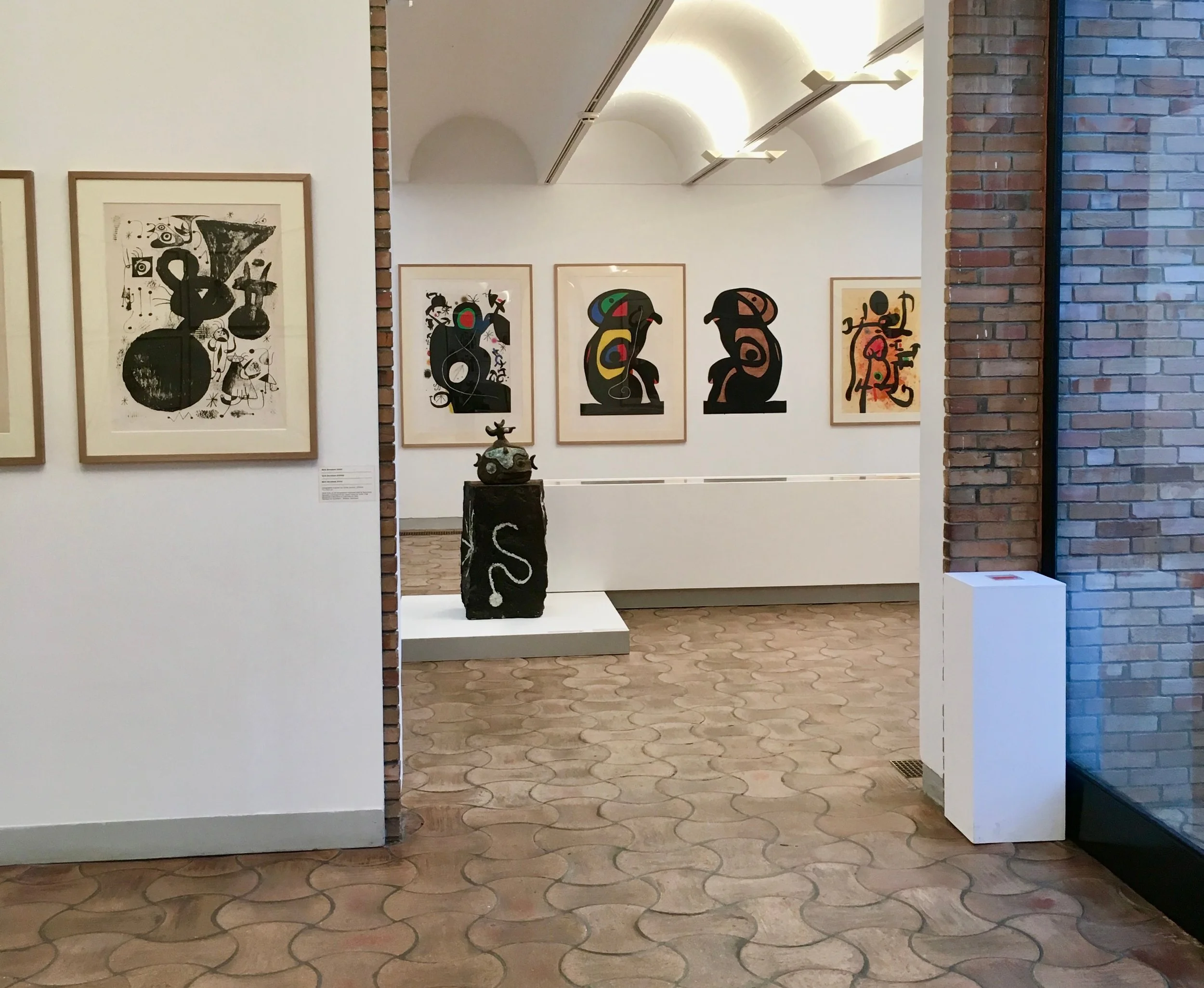 gallery of Miro lothographs