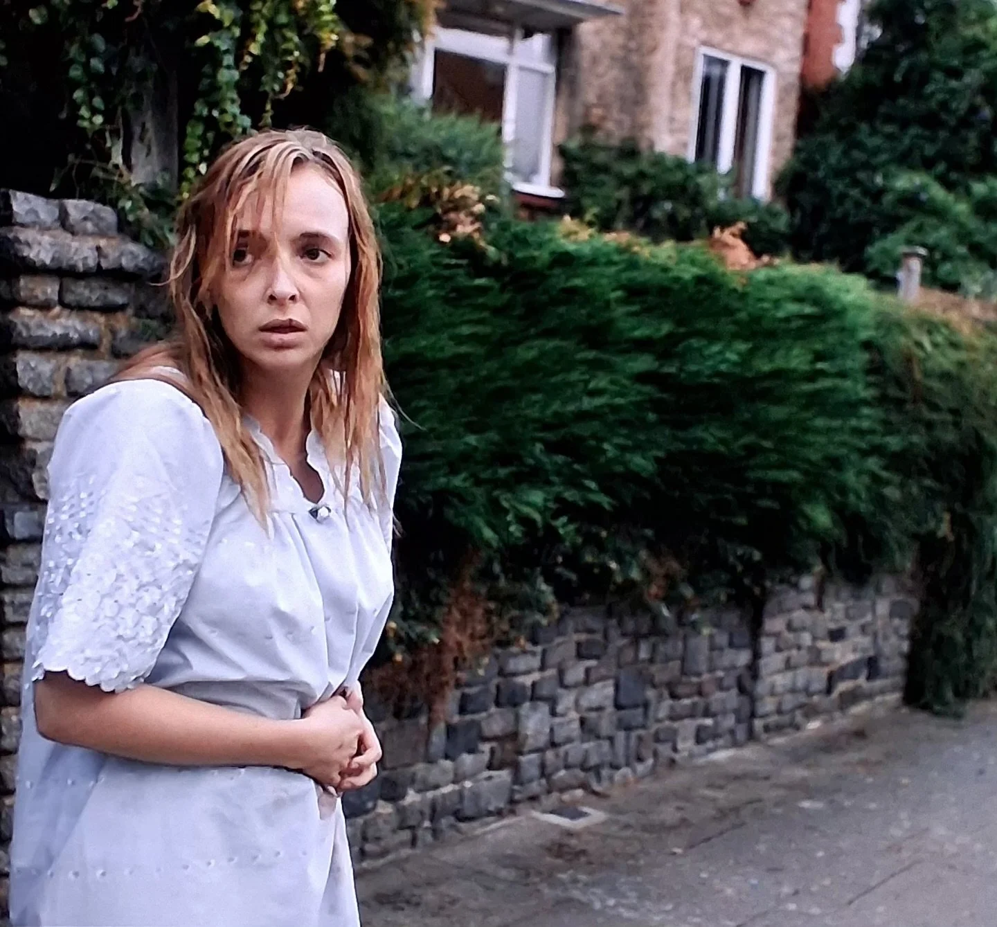 Shots from the show outside our old house. See my previous video for context&hellip; 

#killingeve