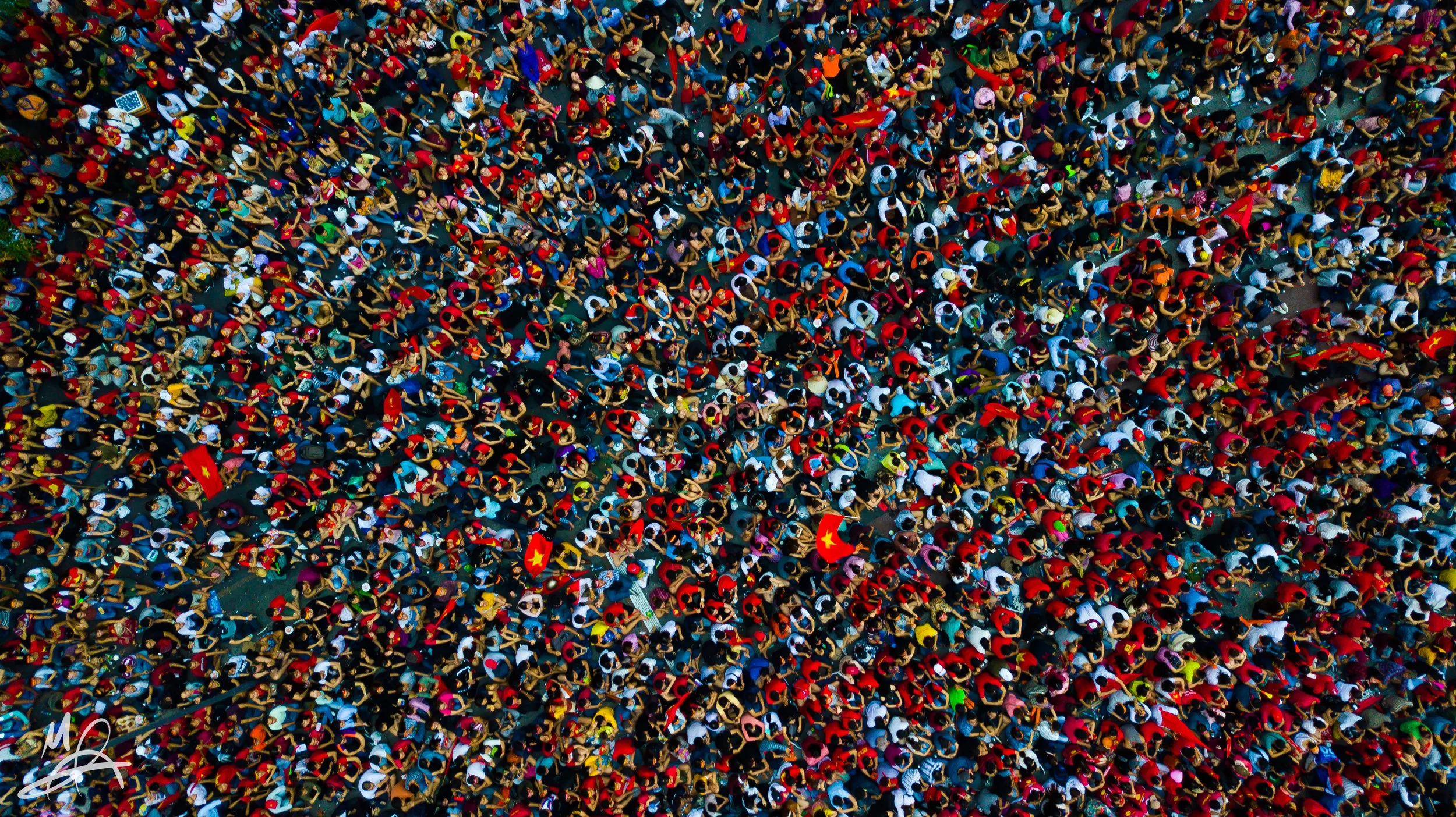 Nguyen Hue Crowds 1/2