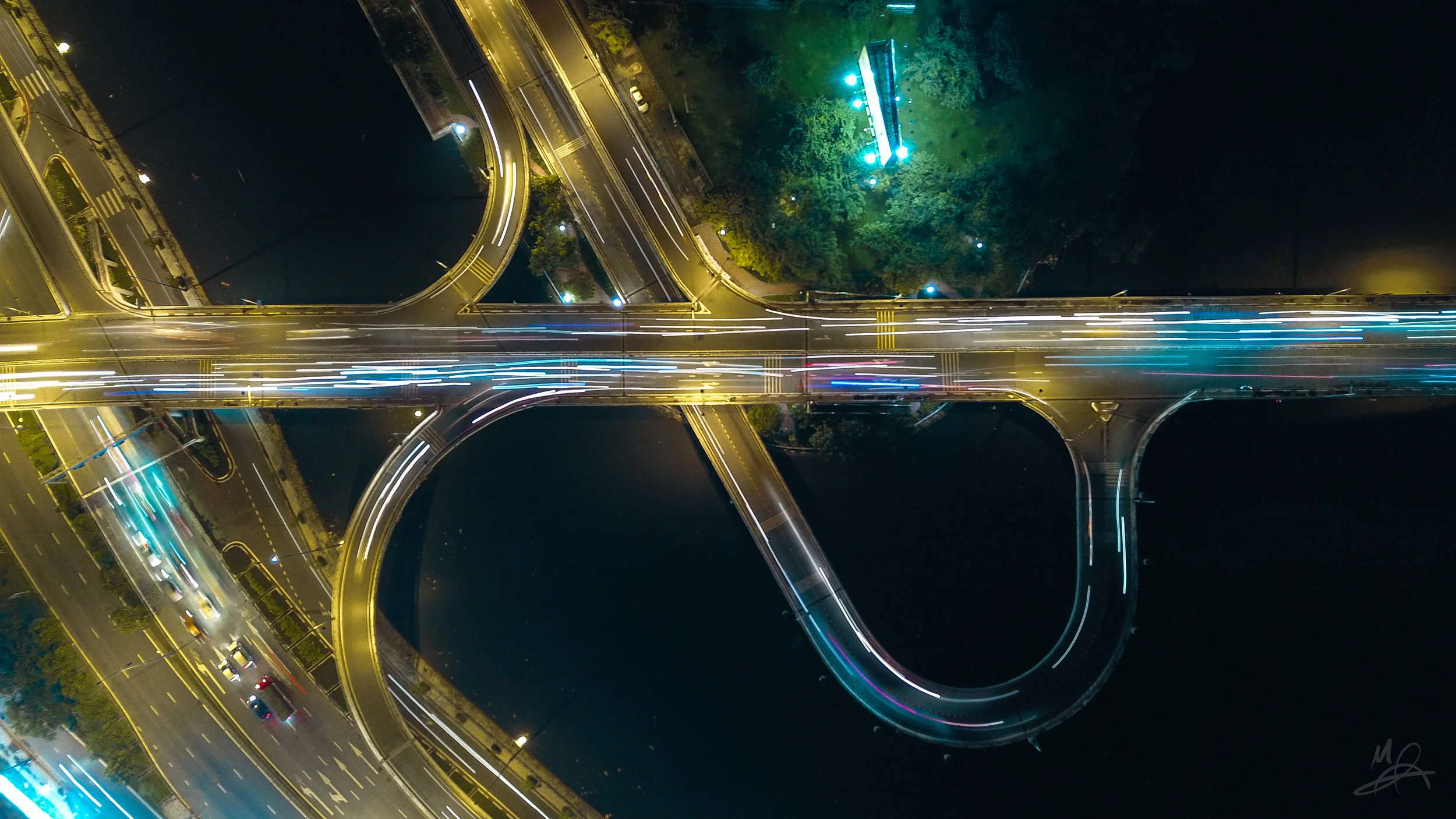 Curving underpass