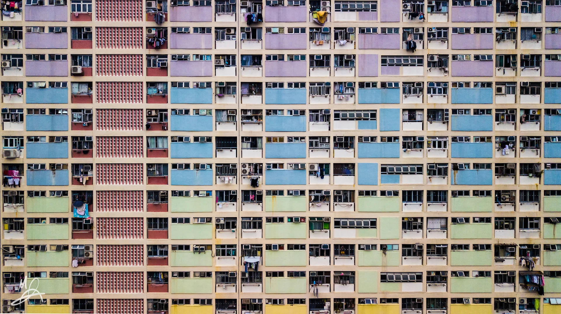 Hong Kong public housing estate - landscape 2/5