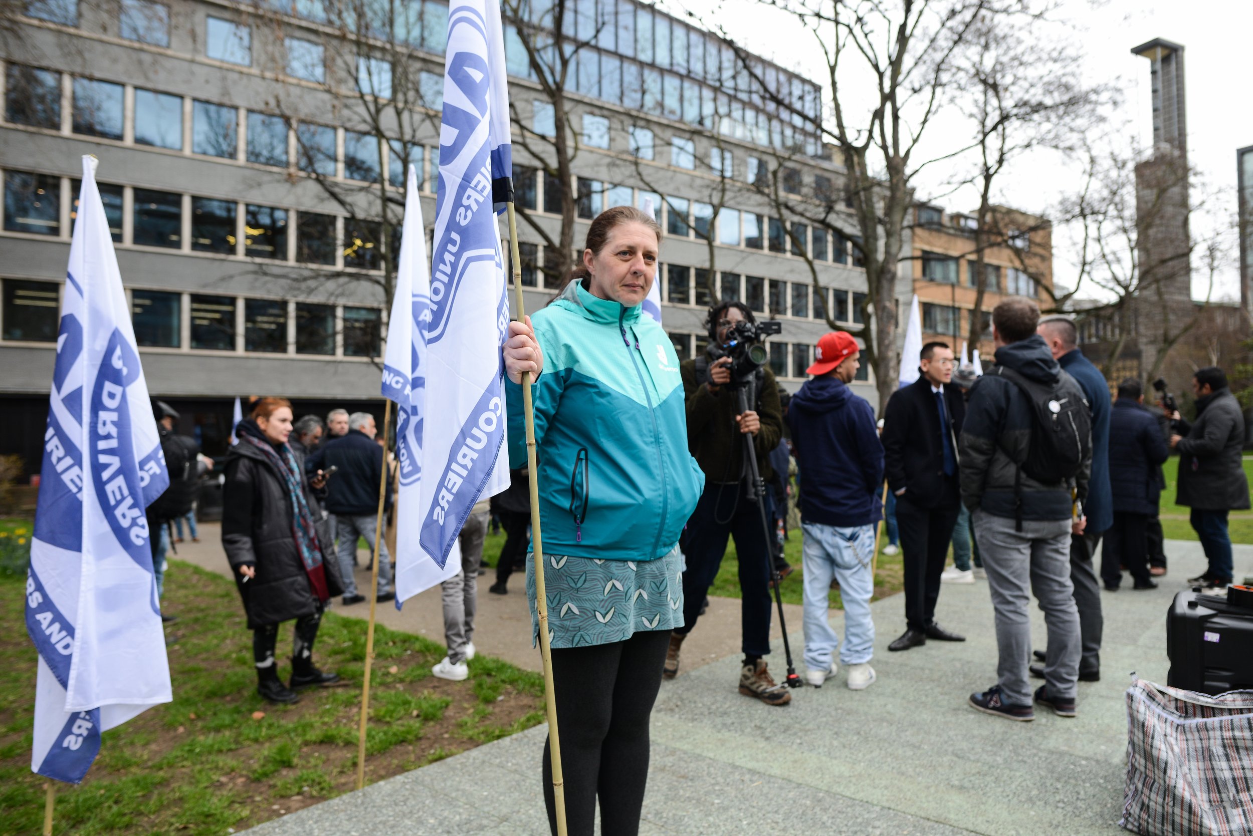  Cathy, a woman from Manchester, has travelled down with her children to support and show her solidarity during the demo in Whitechapel on March 3rd for Mohammed, a deliveroo driver that collapsed from illness whilst working 