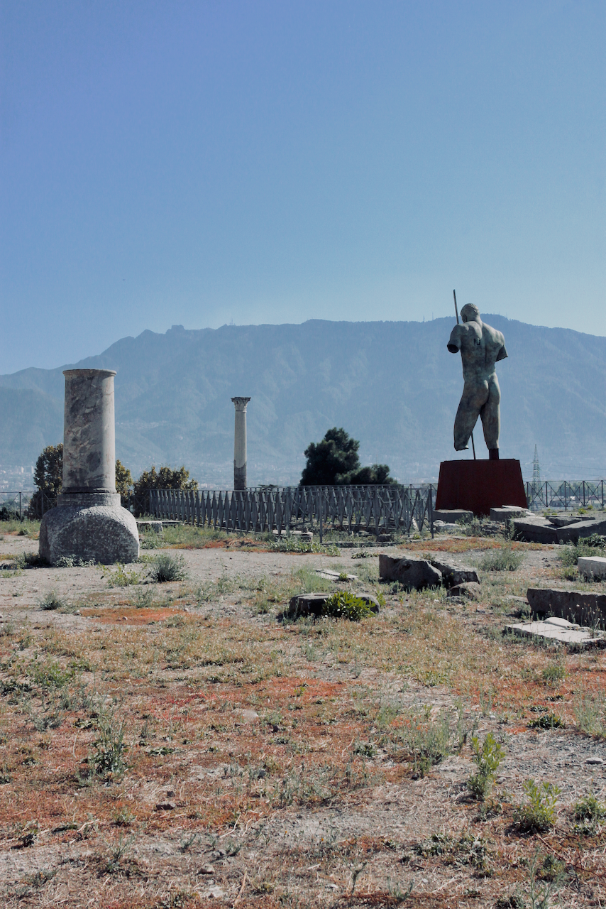 Pompeii statue.png