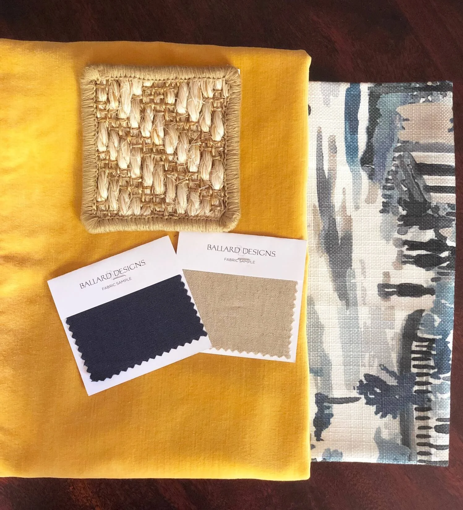 how-to-mix-color-and-patterns-30062.jpg