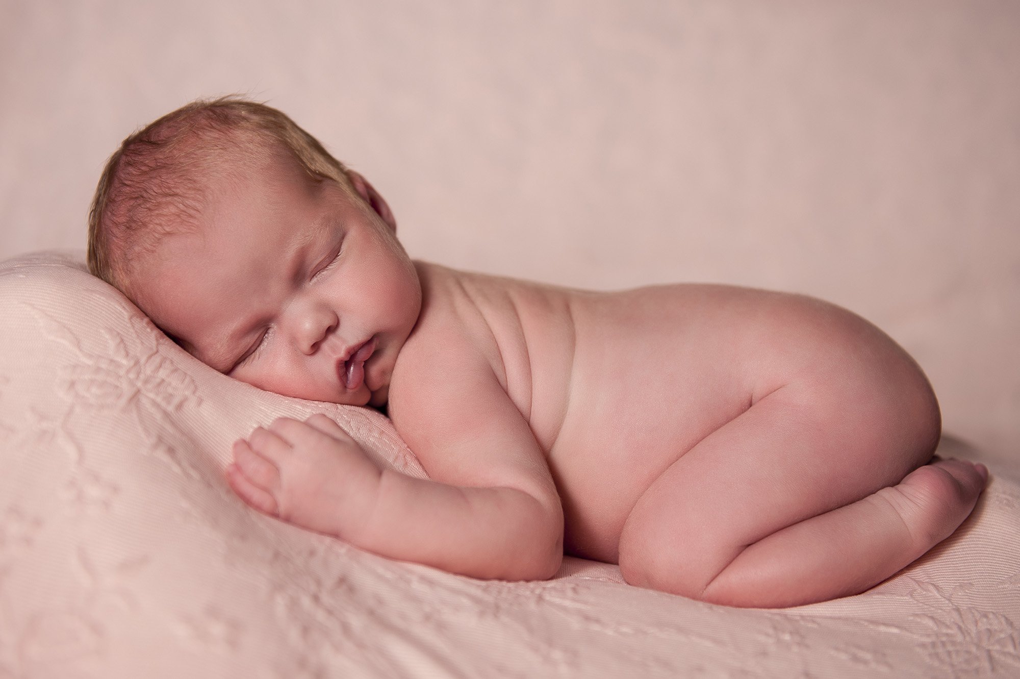Studio Newborn Chapter Capture Photography 10.jpg