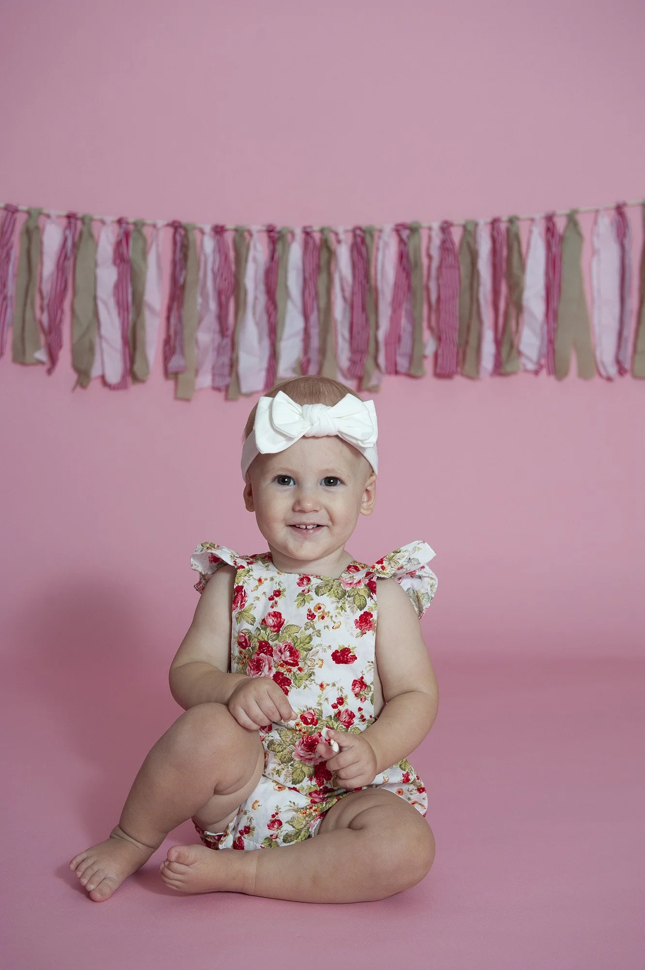 Studio Cake Smash Chapter Capture Photography 1.jpg