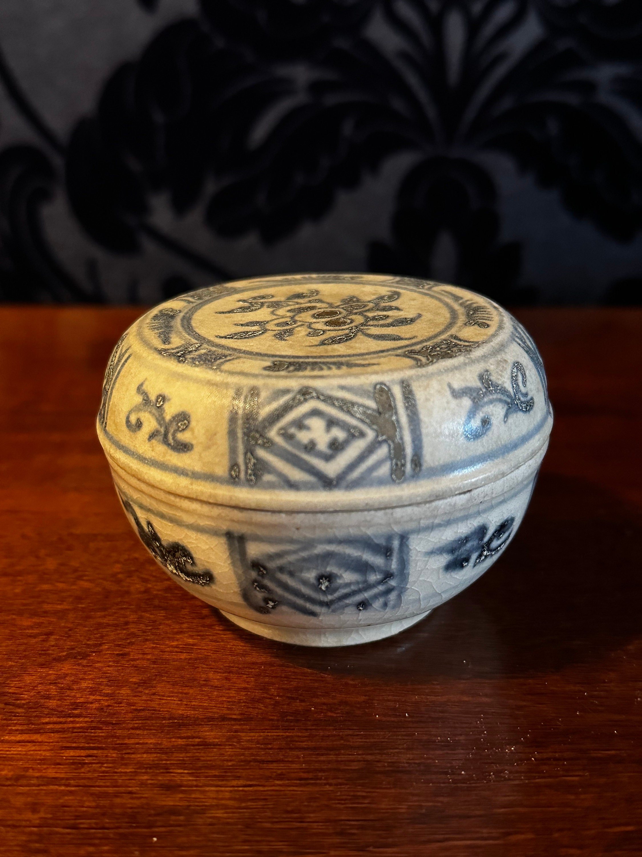 https://i.etsystatic.com/36429116/r/il/63ad9a/5283568772/il_fullxfull.5283568772_yi02.jpg
