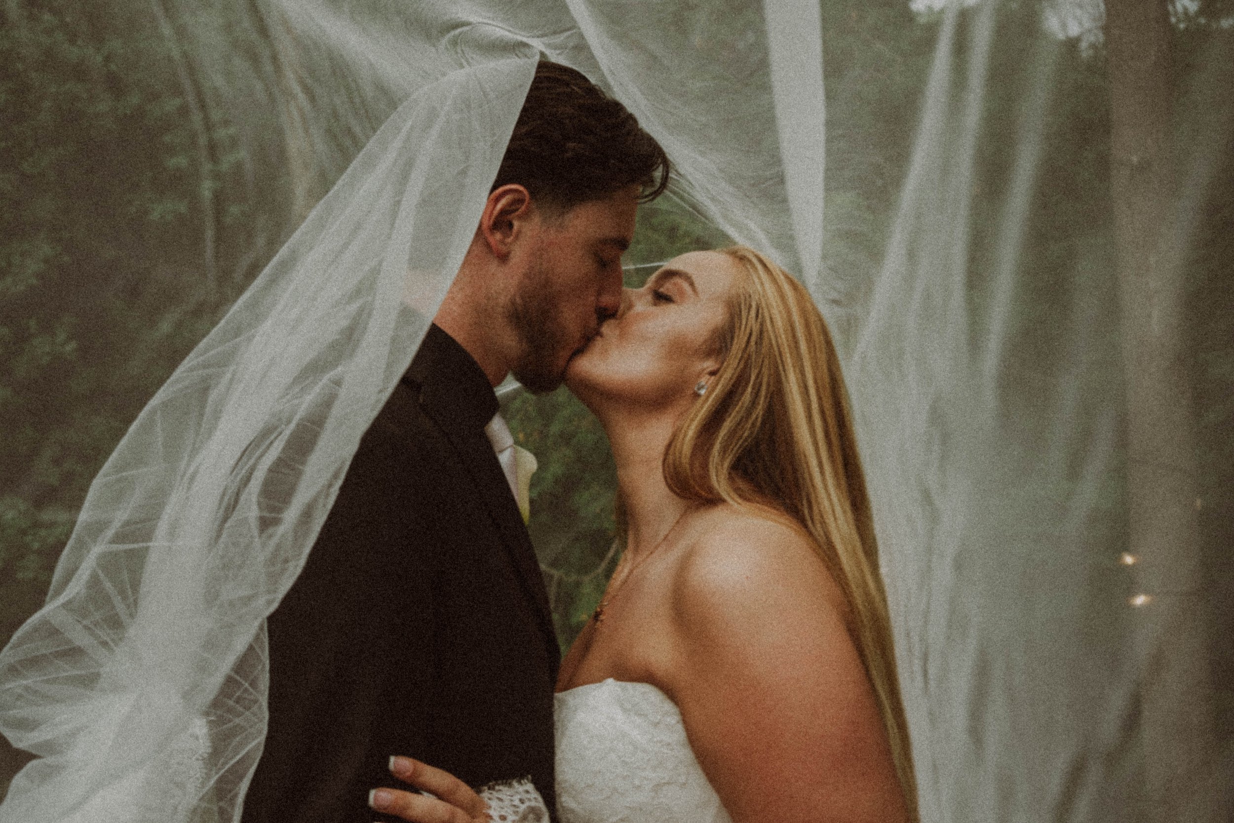 Jessica & Matthew's Sneak Peak Me (666 of 812).jpg