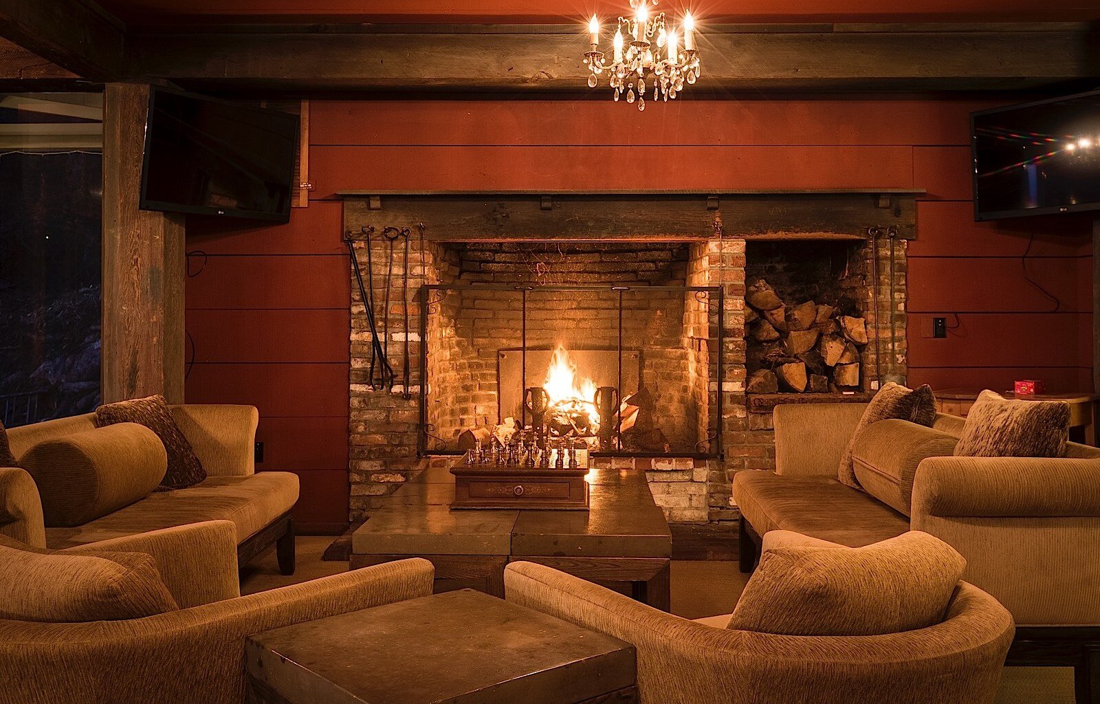 HeritageHouse_Lounge-Fireplace.jpg