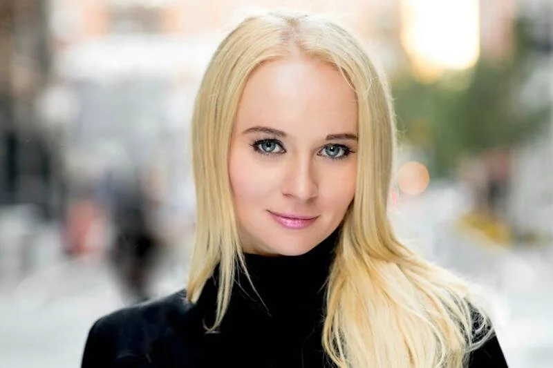 Candy Fox Headshot.jpeg