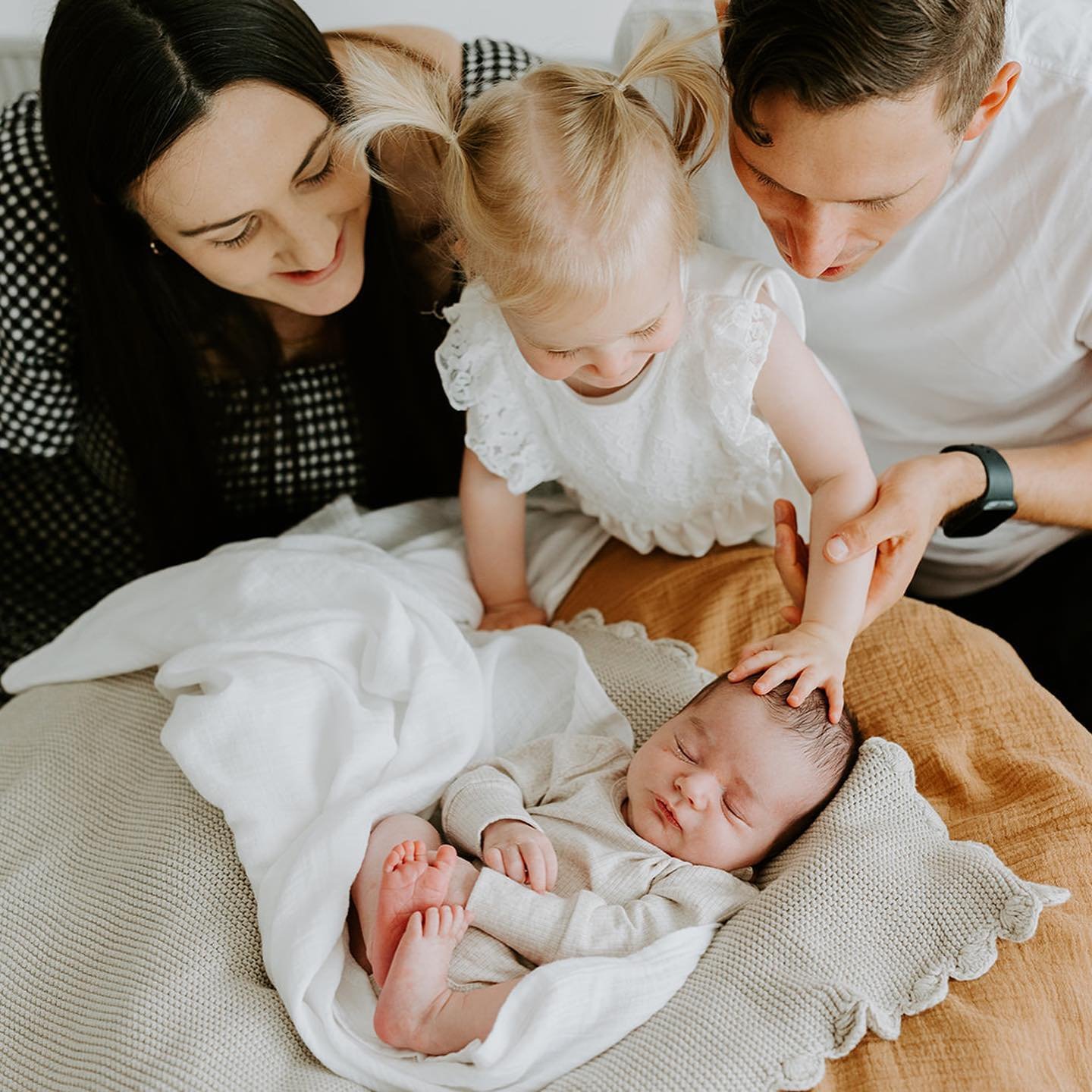 Always so grateful for return clients and the joy that it brings in being able to share in their joy!

Our fourth shoot together, this time Rach &amp; Cam had TWO small people in tow. The last time I saw them was only a few weeks after I started work