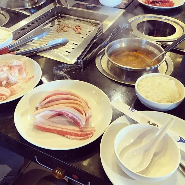 Tried to do Korean bbq and hotpot at the same time today. I would say it was a challenge to cook both ways at the same time but still fun. Besides, one price for two things 😉