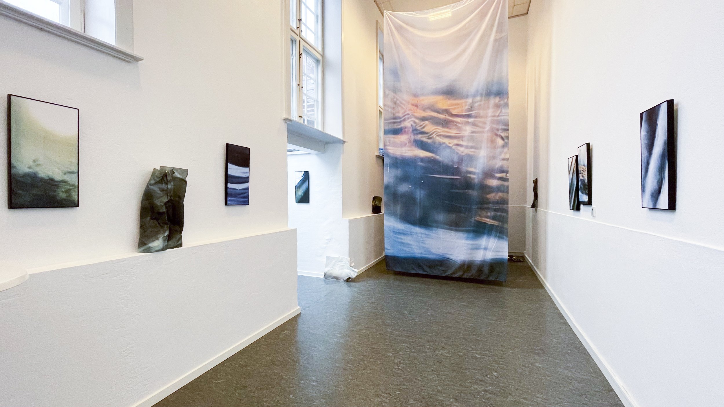    saudade   at Mellerummet/Godsbanen in Aarhus, DK 2025  Made possible with funding from Aarhus Kulturudviklingspuljen and Godsbanen  Photo: Emily Louise Beresford 