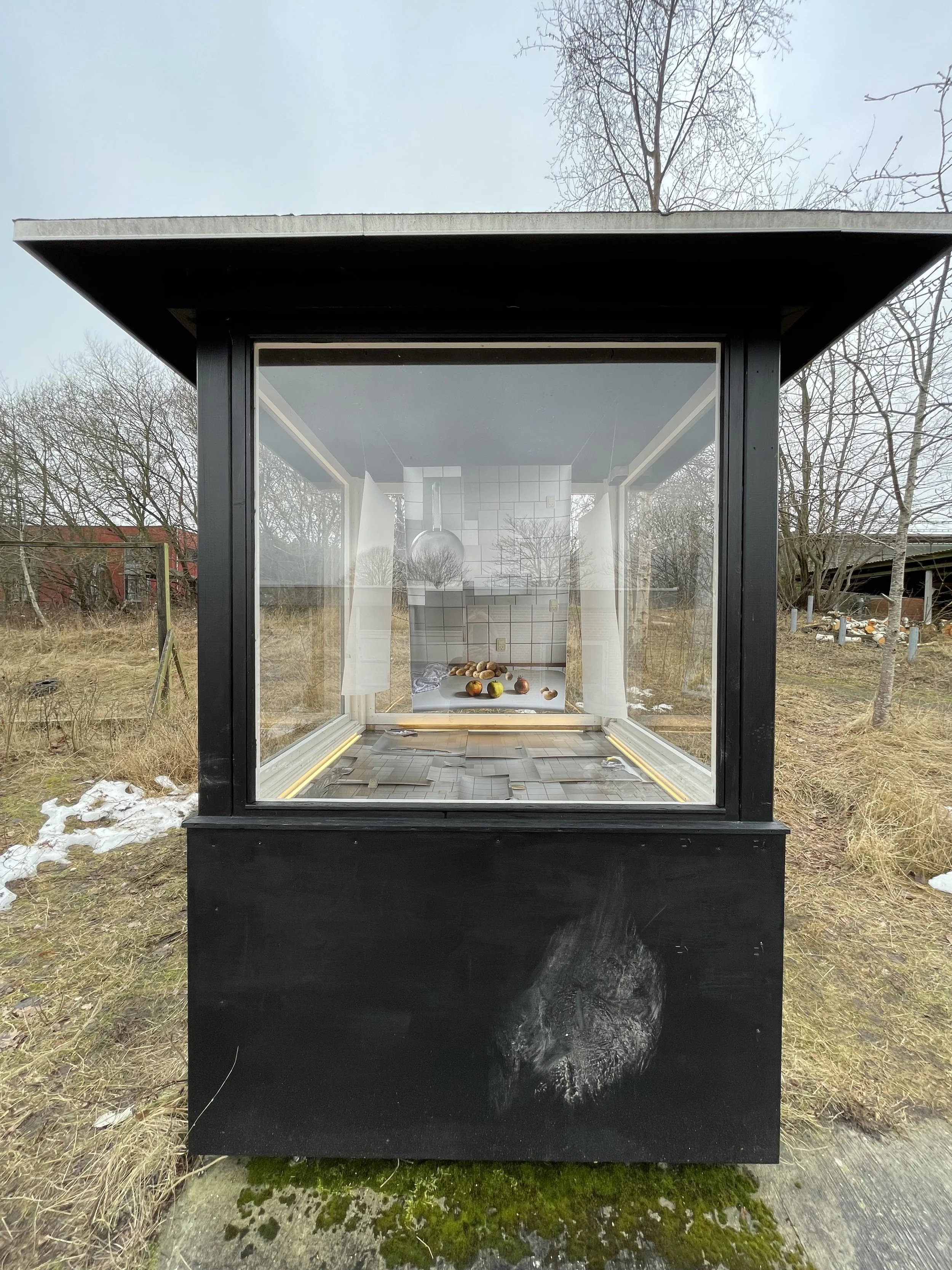    velbekomme.   at hOLME kUNSTHAL in Aarhus, 2026.   Made possible with funding from Aarhus Kulturudviklingspuljen and hOLME kUNSTHAL.    Photo: Emily Louise Beresford  