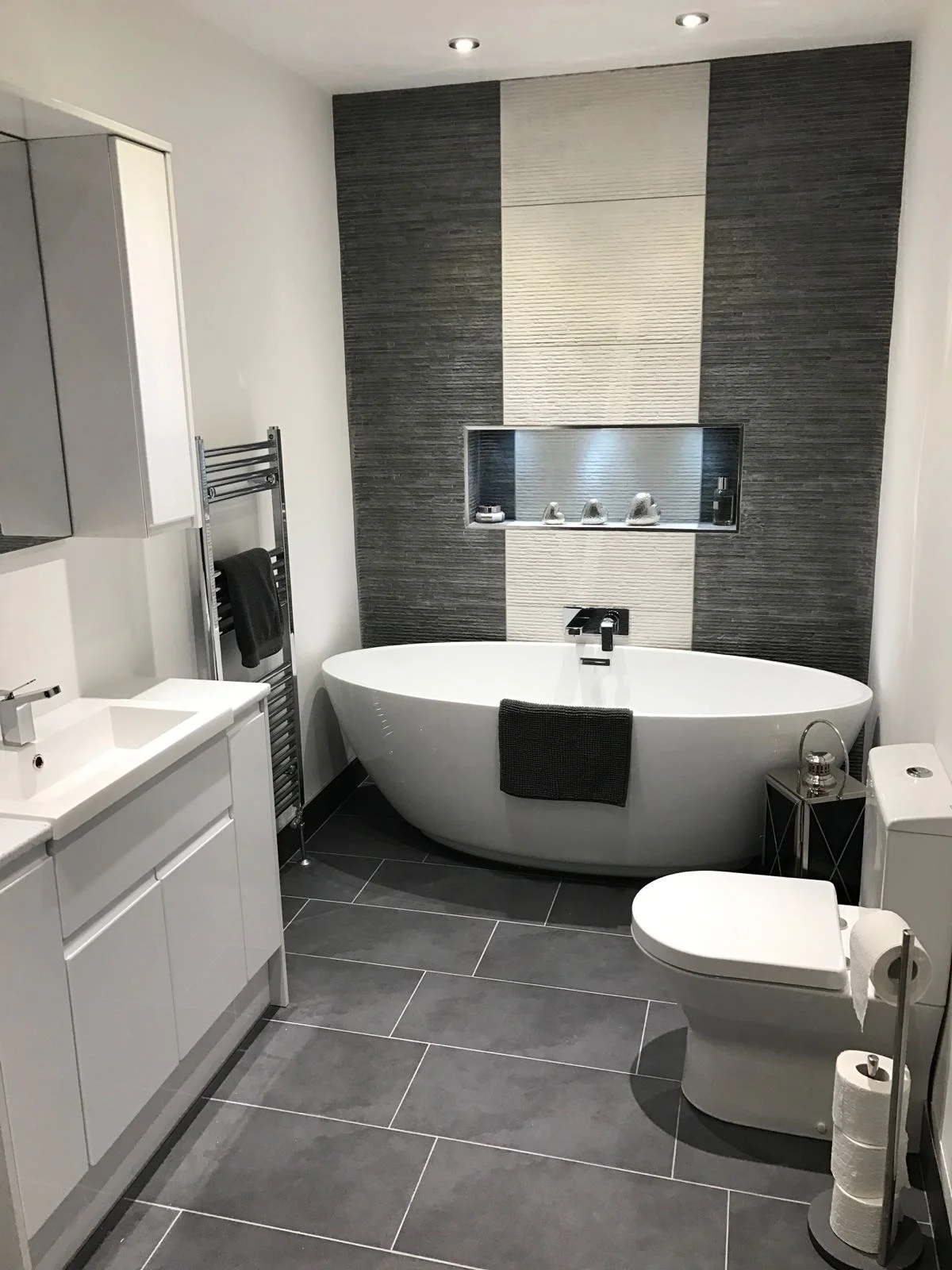 Bathrooms_Main_4.jpg