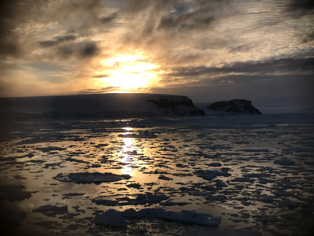 Travel Antarctica.jpg
