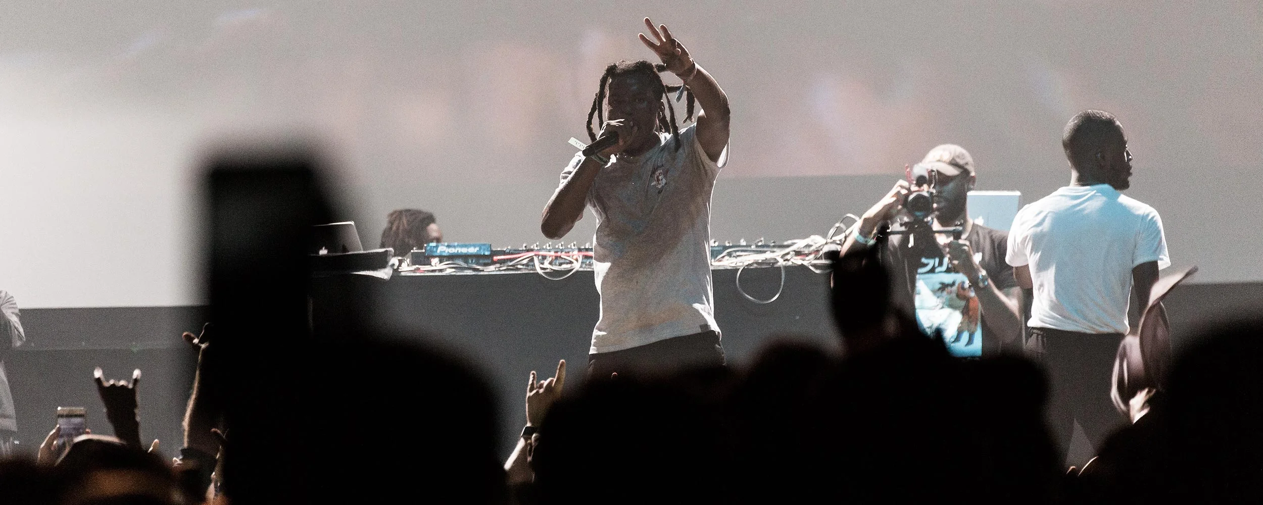 HOEFLE_GOLD LINK-3.jpg