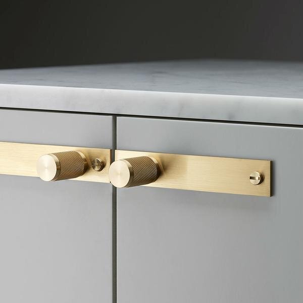 Buster_Punch_hardware_furniture_handle_brass_crop_600x600.jpg