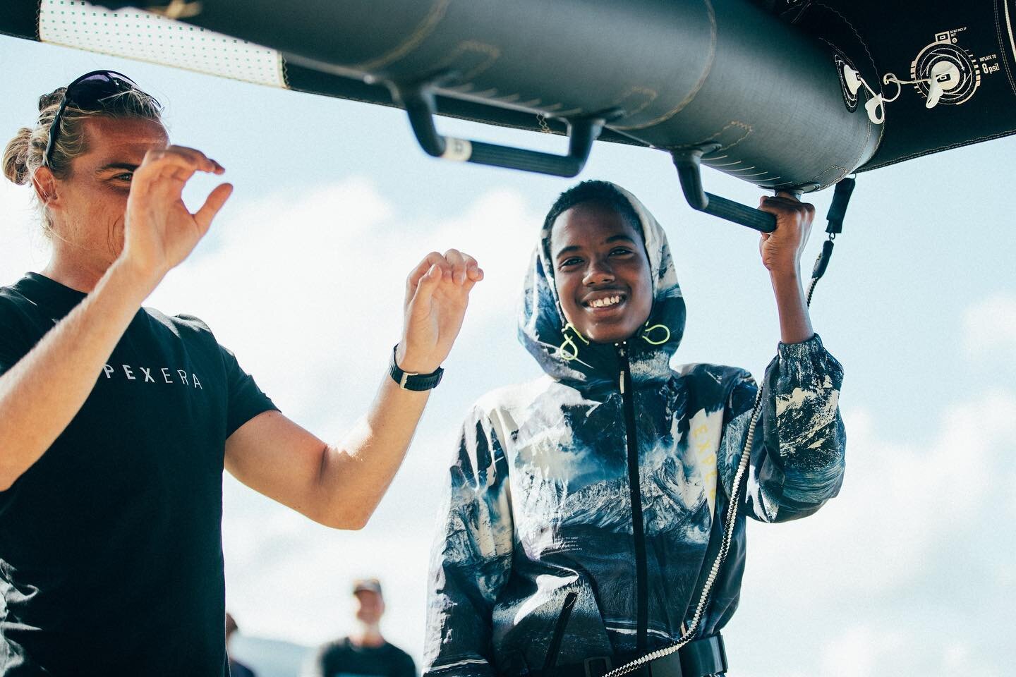 A few weeks ago we had the opportunity to take the amazing boys and girls from Salt Surfers/ @hopehousemauritius to give them their first introduction to wingfoiling! 

It was so great to be able to share our passion with all these young motivated ki