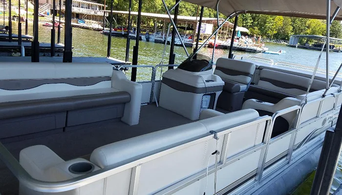 PontoonBoat.jpg