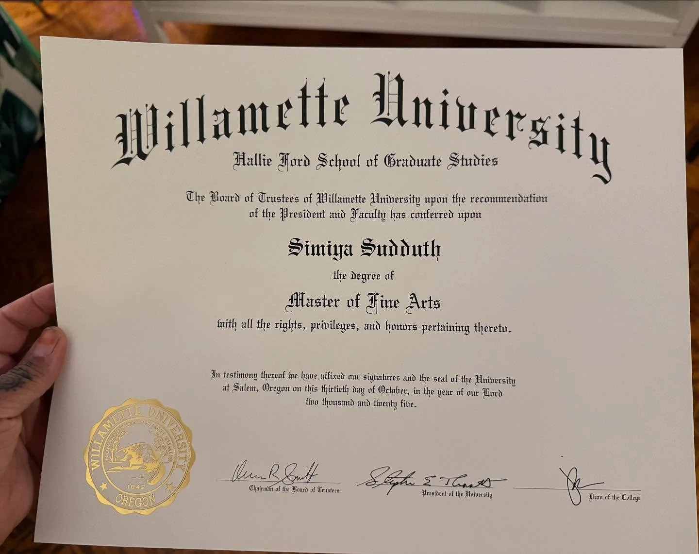 🧿🎓👩🏾&zwj;🎓✨MFA officially in hand.
First-gen college graduate. Single mom. Artist.
For my kids. For my Ancestors. For every first-gen dreamer: keep going anyway!!!✨👩🏾&zwj;🎓🎓🧿