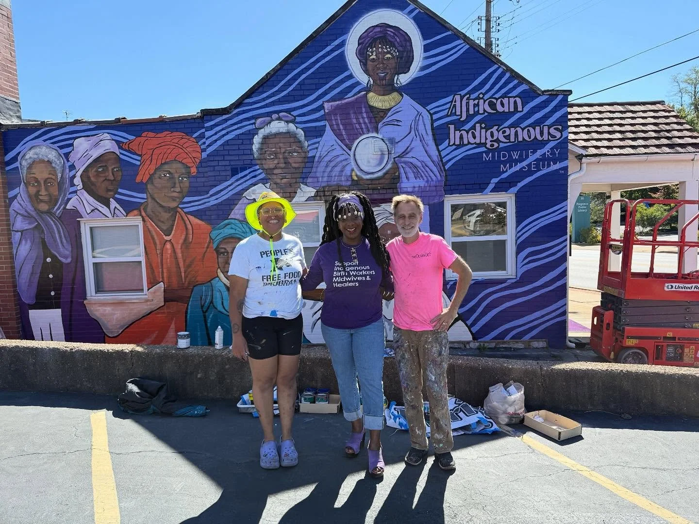✨💜Finished this mural back in October for the African Indigenous Midwifery Museum.

Hannah&rsquo;s drawings were the blueprint, and I had the honor of bringing her vision to the wall: implementing the design and expanding it into this full mural des