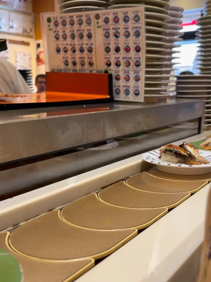 Yesterday&rsquo;s lunch at a conveyer belt sushi restaurant.
.
.
.
#sushi #conveyerbeltsushi #shinjuku #japan #shinjukujapan #himawarisushi