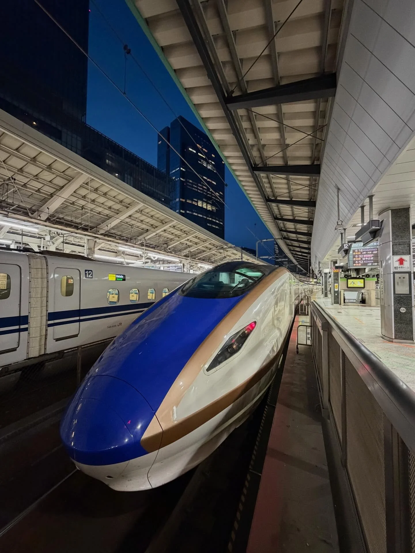 Our ride to Kanazawa this morning. Super express.
.
.
.
#tokyo #shinkansen🚄 #kanazawa