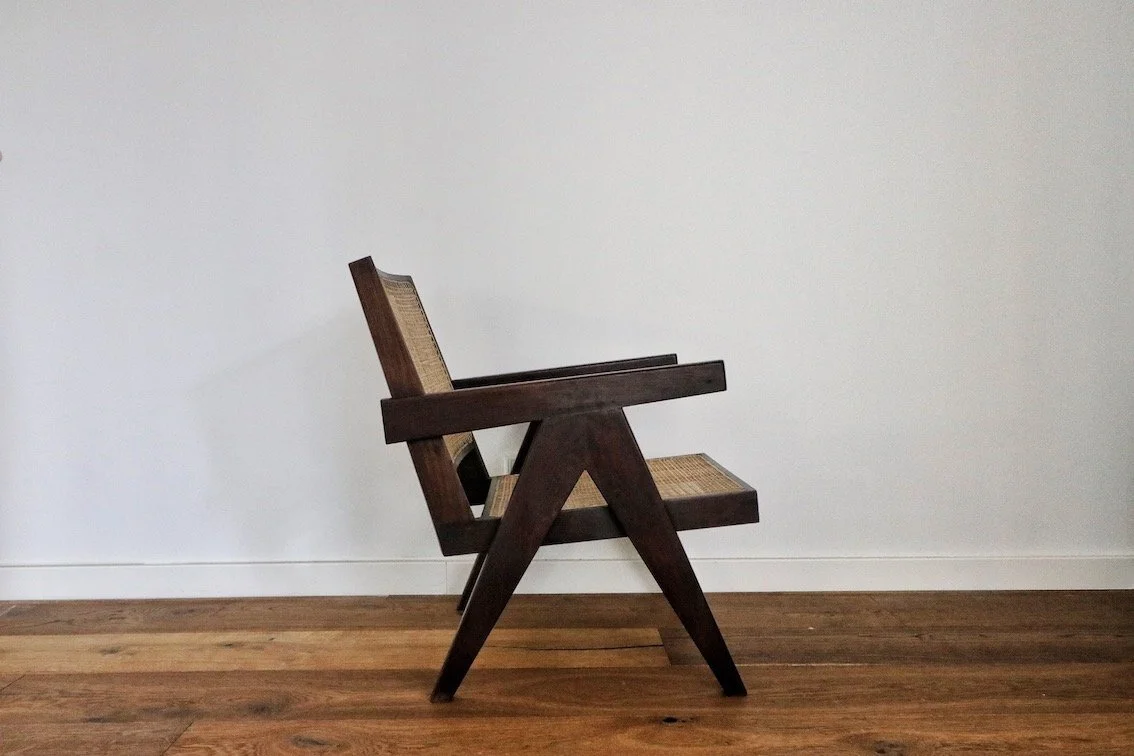 Srelle-Easy-Chair-Darkened00003_copy_2100x.jpg