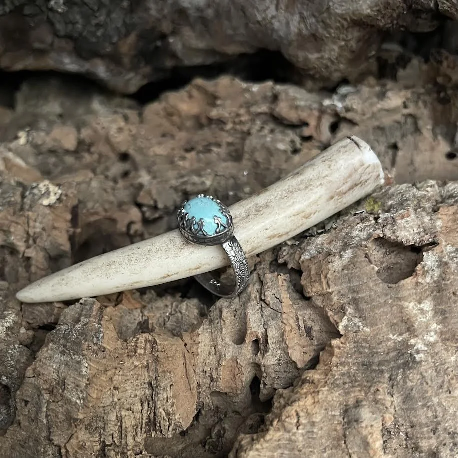 Majesty ring - size 6.5