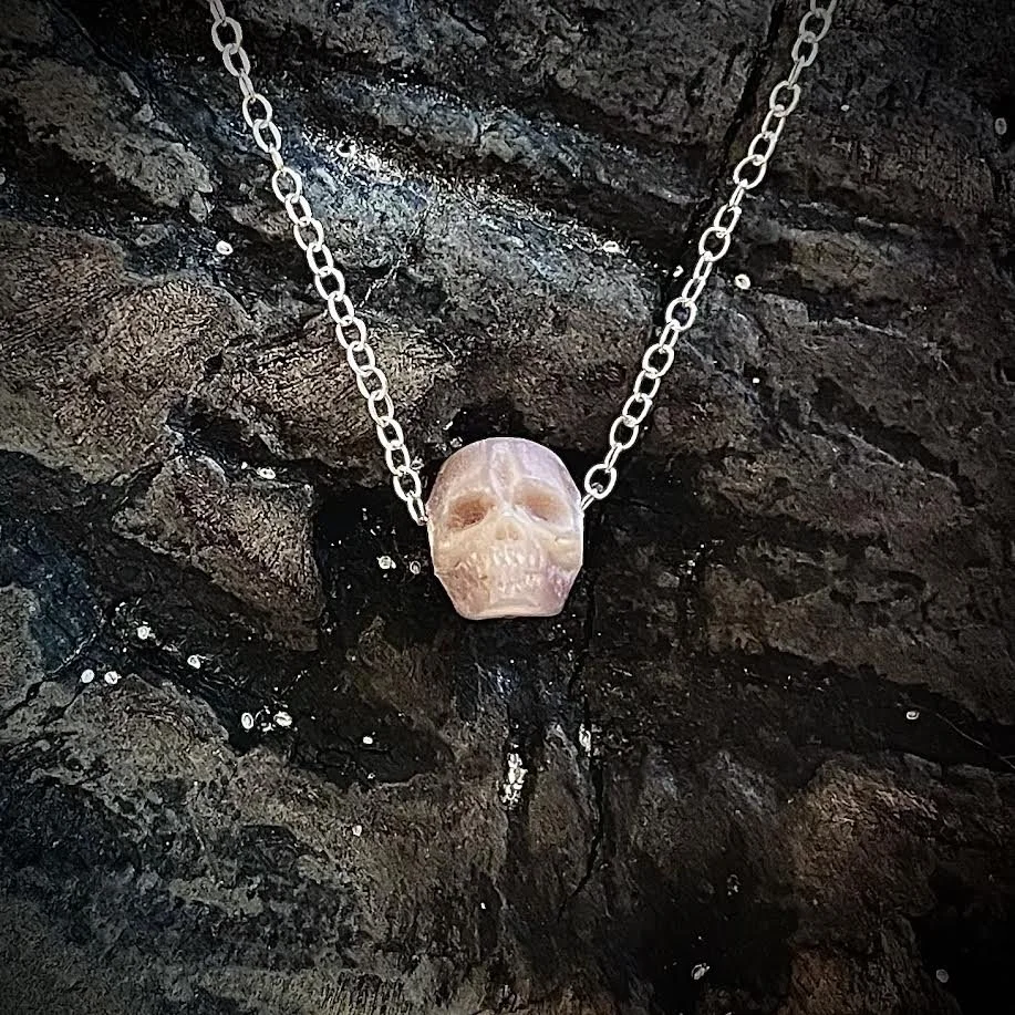 Pearl Skull fidget necklace - grey