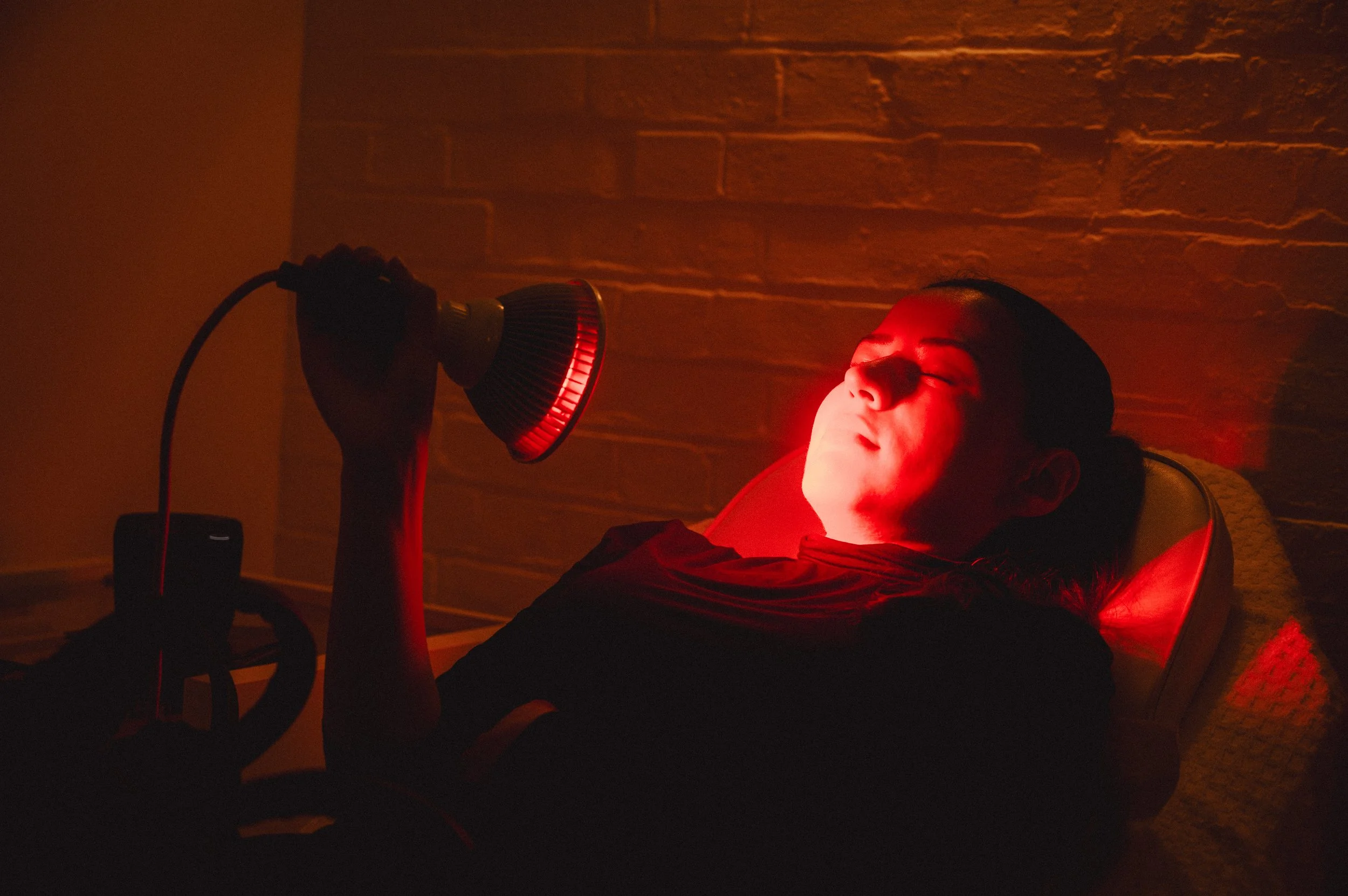 Supercharge Your Wellness with Red Light Therapy and Cryotherapy at LondonCryo