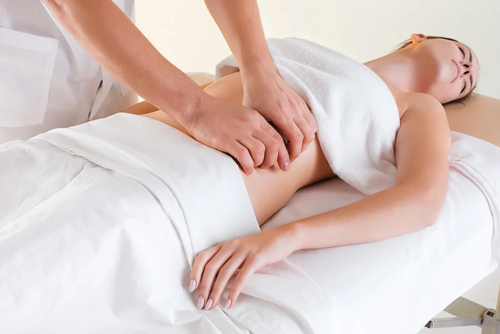Manual lymphatic drainage massage at LondonCryo