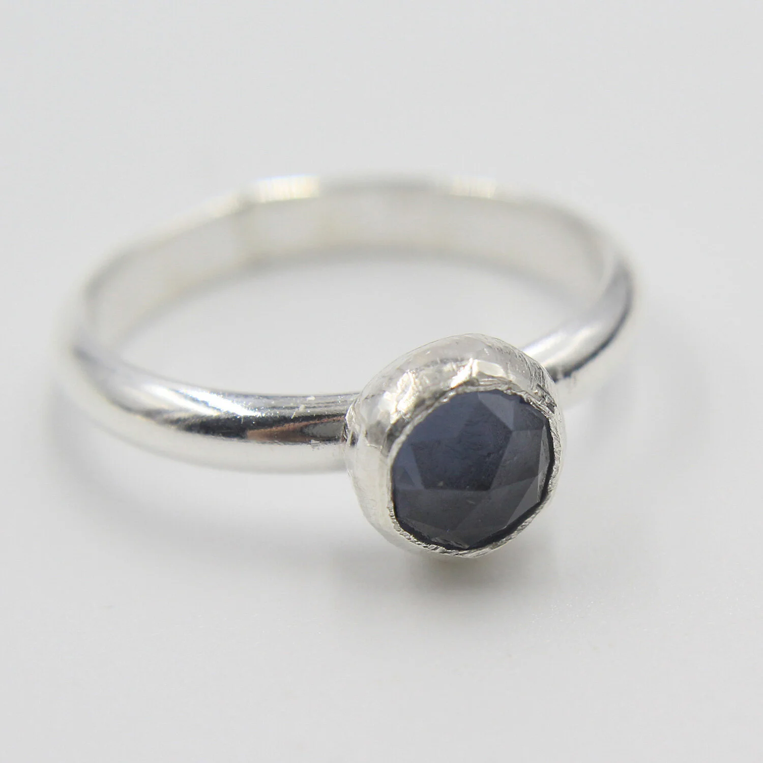 Ocean gray quartz sterling silver ring close up