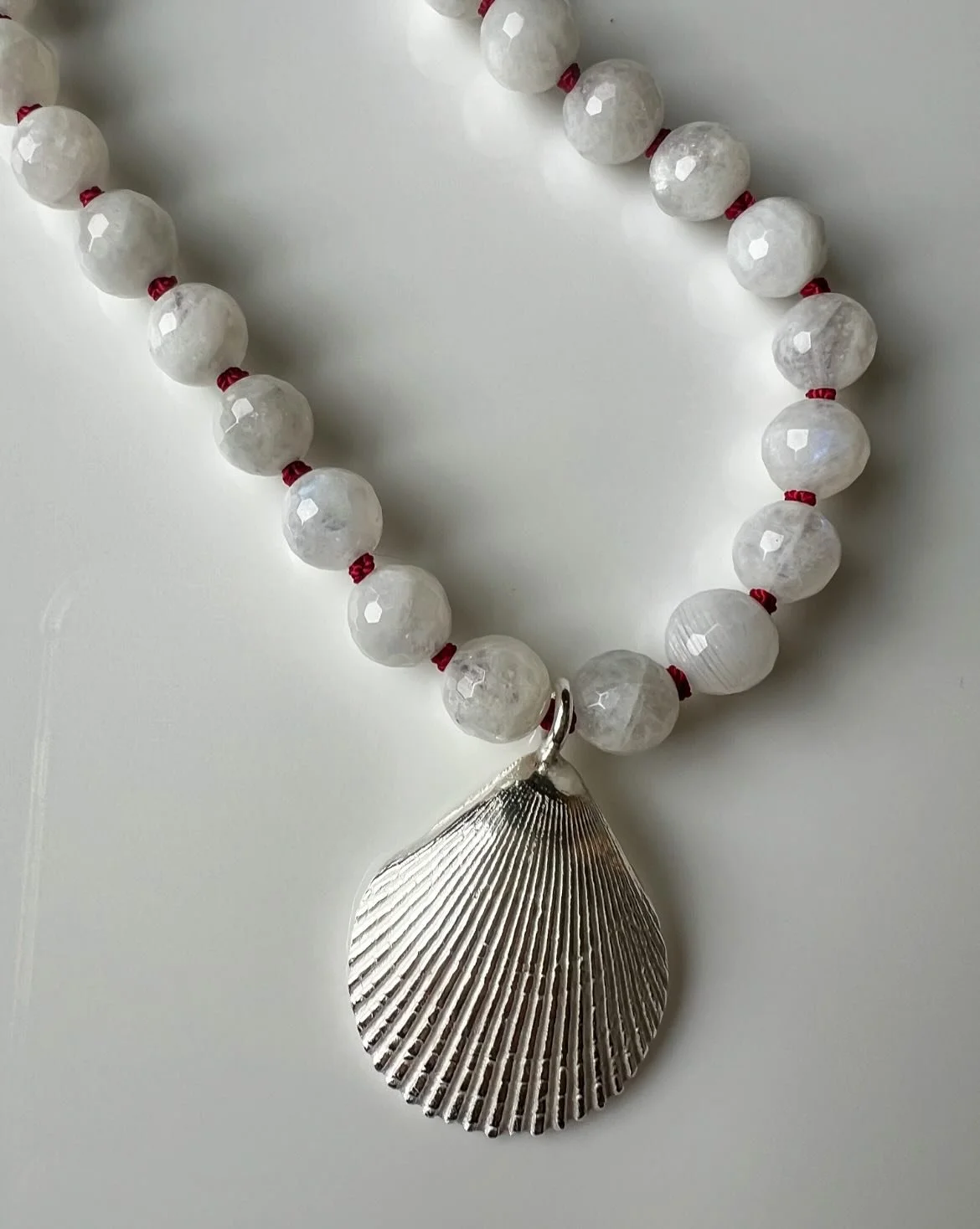 Adding this beautiful Rainbow Moonstone Iris Necklace to my collection. This one is available now but I will be making more that will be ever so different. 

#zaratahirjewellery 
#moonstonenecklace 
#beadedmoonstonenecklace 
#beadednecklace