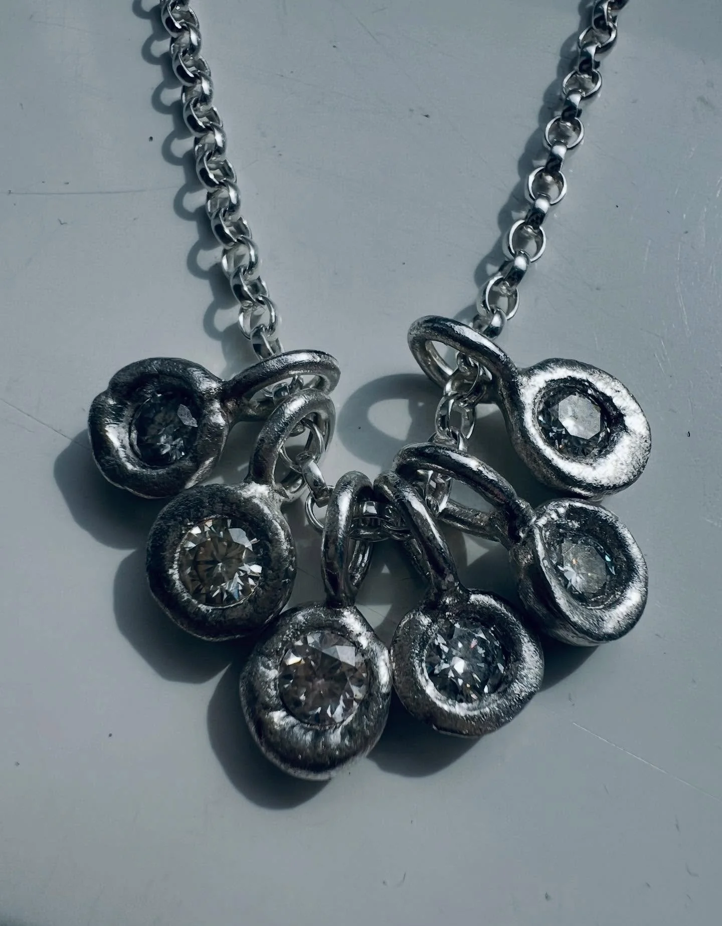 Hello friends , how are you all? Shit me, I haven&rsquo;t posted in ages! I&rsquo;ve been a little quiet on here lately, but I wanted to share something I&rsquo;ve been working on 🤍
These pendants have been made using materials I already had &mdash;