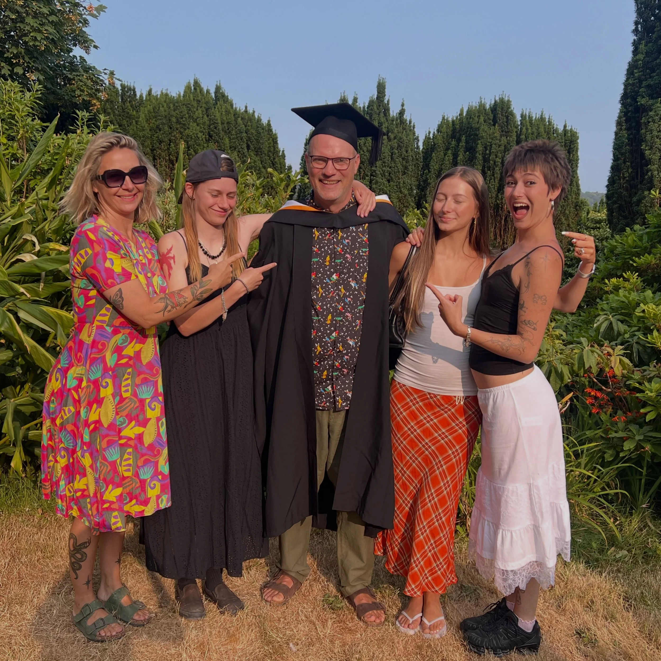 So this happened today, MARLON GRADUATED!! What an amazing day for my amazing fella. You did it babe and we&rsquo;re all so proud of you! 
Swipe to the end for the best video of the man that&rsquo;s been really anxious all day because he &lsquo;hates