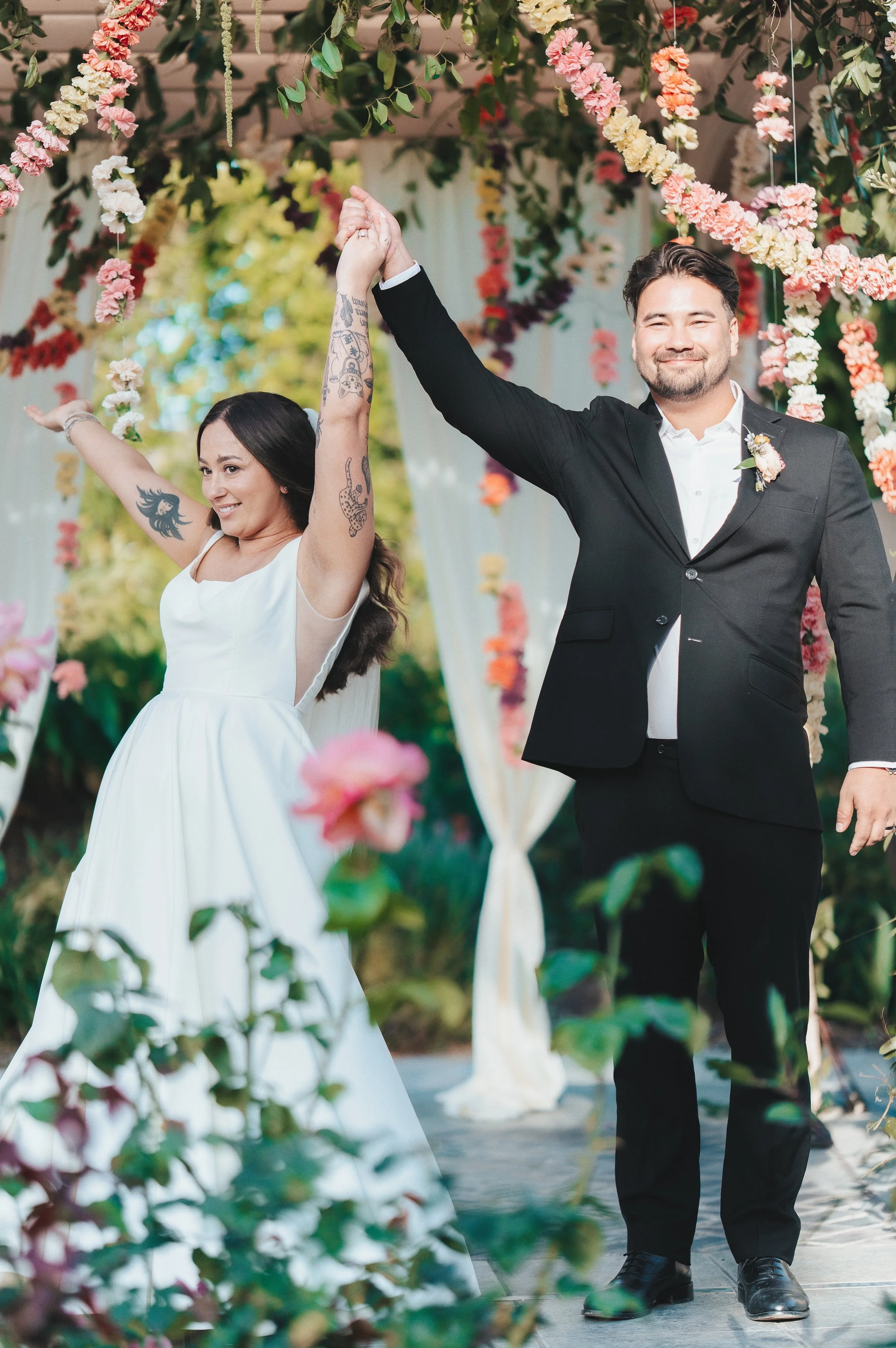 Bianca+Craig_colorful__Calibridalfilm+Lovelia_florals_wedding_LosAngeles_florist_38.jpeg