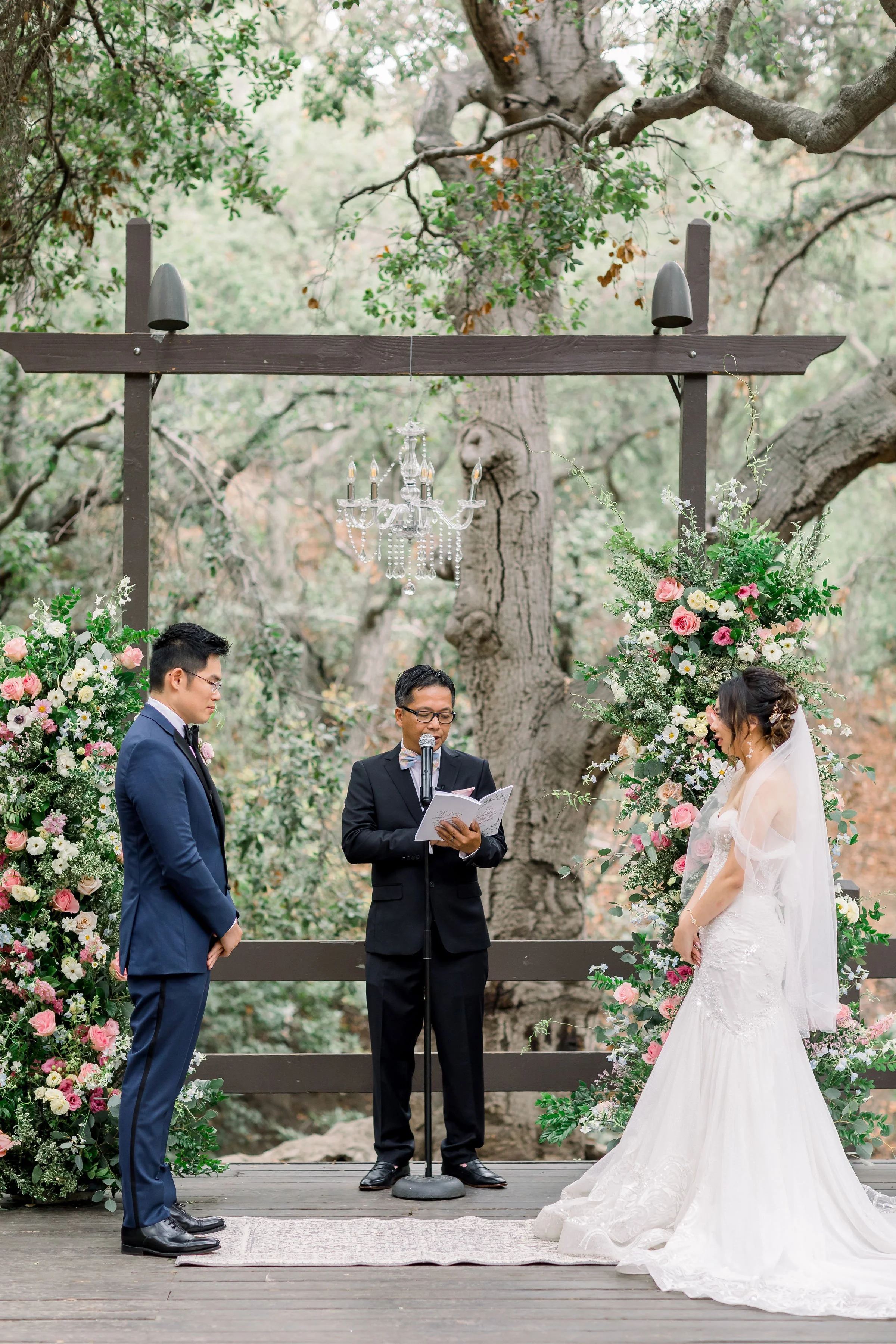Lovelia_Wedding_ROMATIC_garden_Whimsical_soft_Pastel_floral_flowers_sweet_soft_floral_design_Ballroom_Bride_Bouquet_Centerpieces_SimplyAdriPhotography-31.JPG