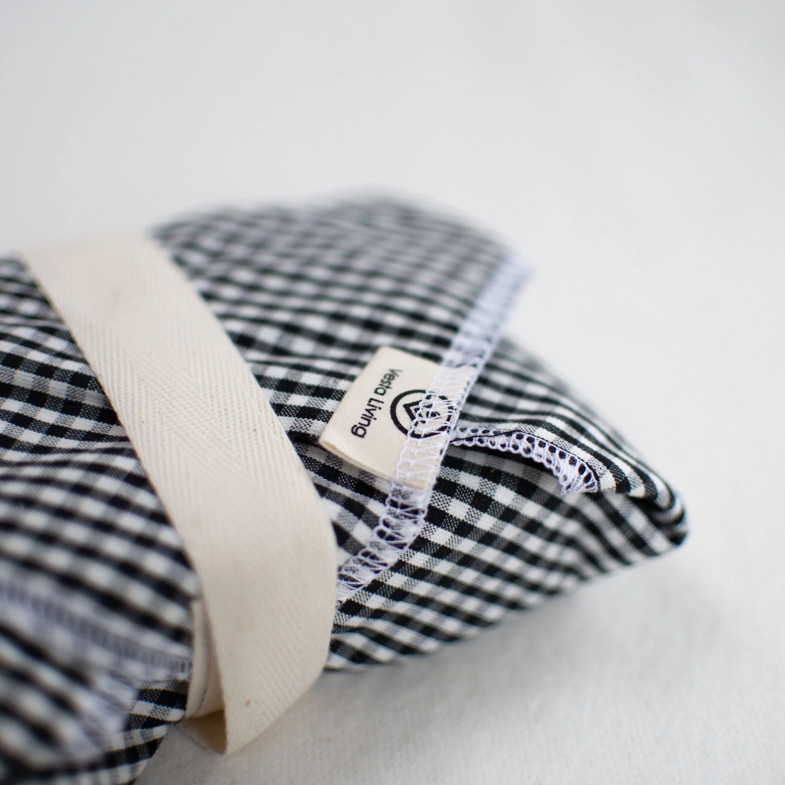 20E837B2-2974-46AA-A416-FF8FB7FFC608