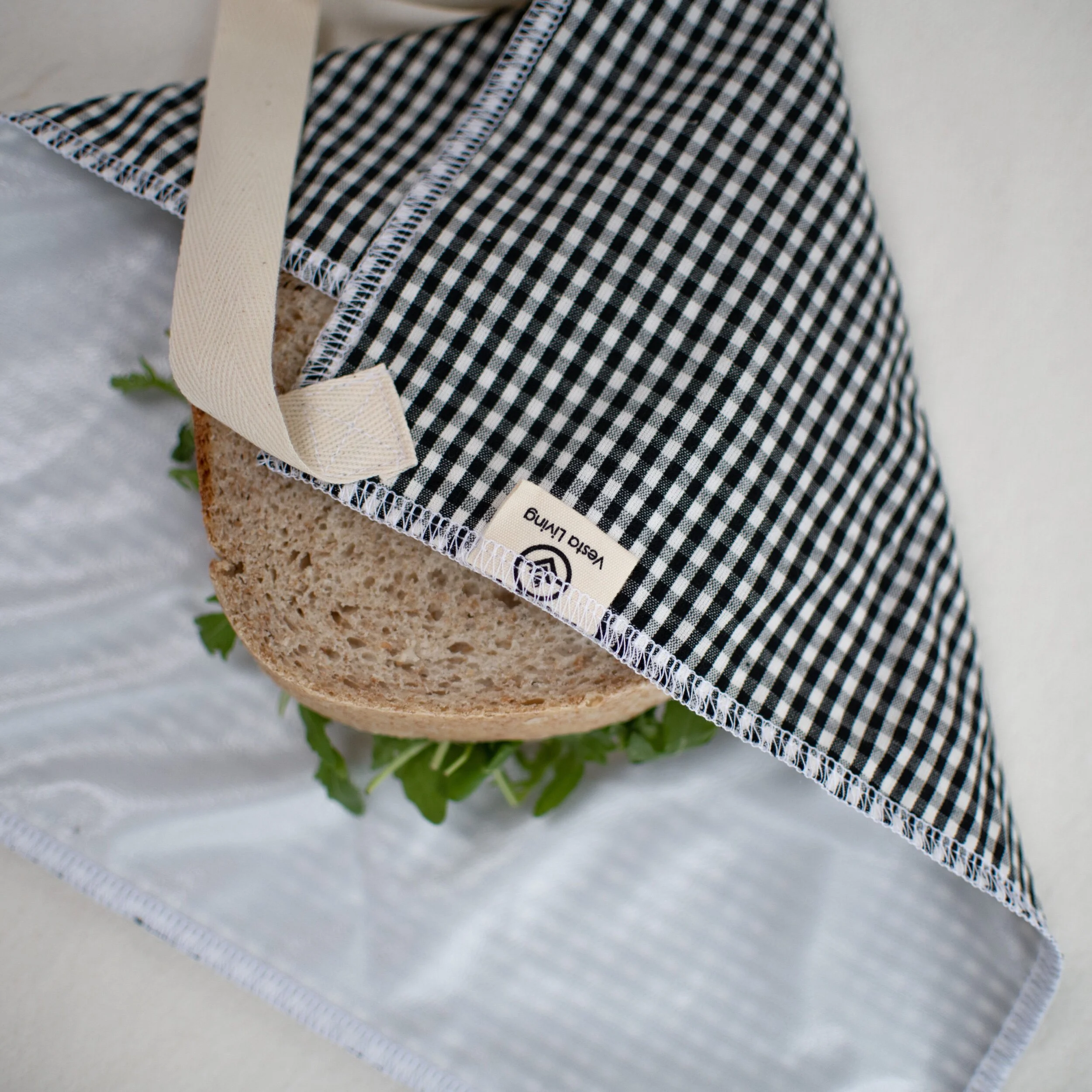 4BB485DE-7356-4543-83F5-005FB76433BB