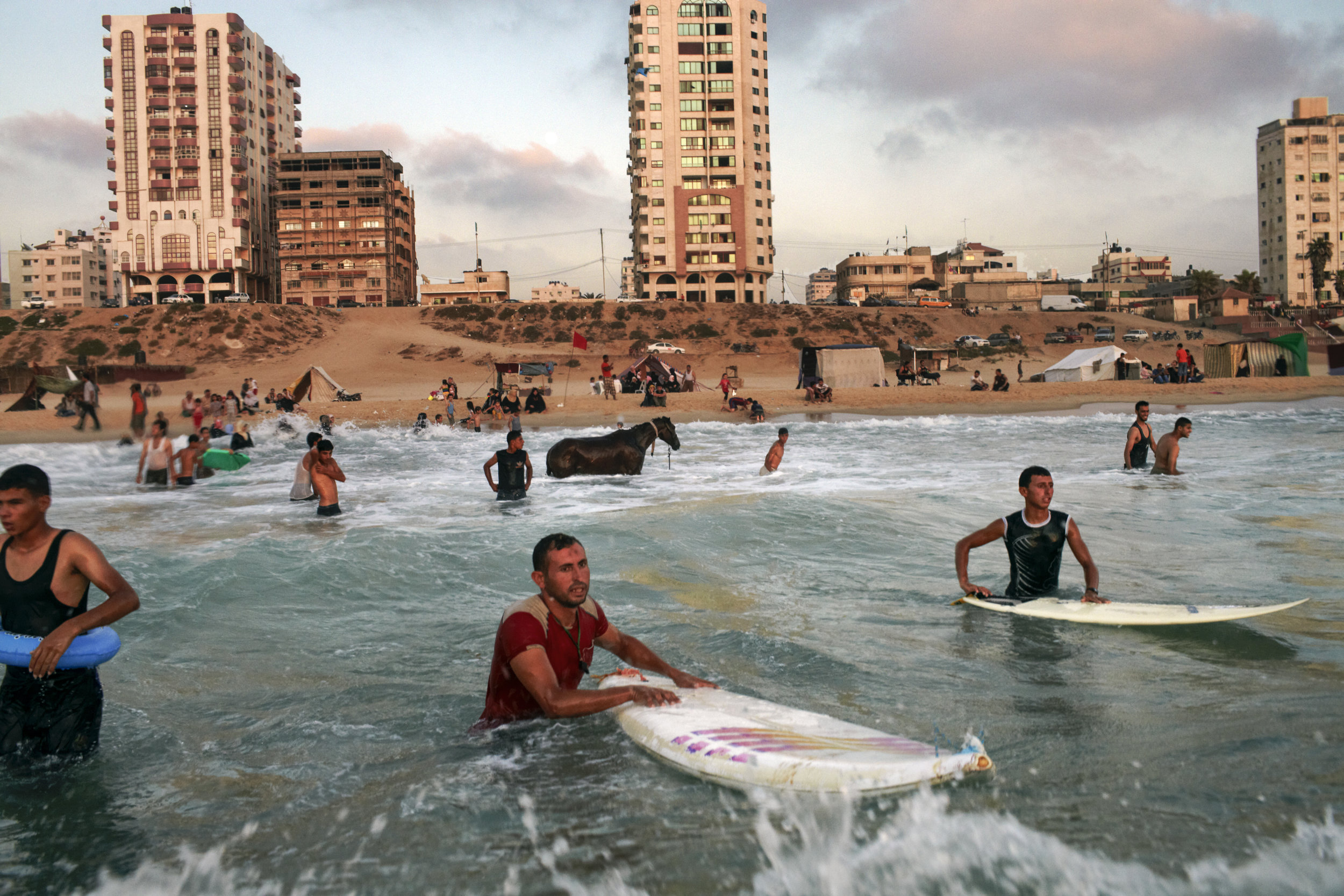 Gaza 03 (surfers 2011).JPG