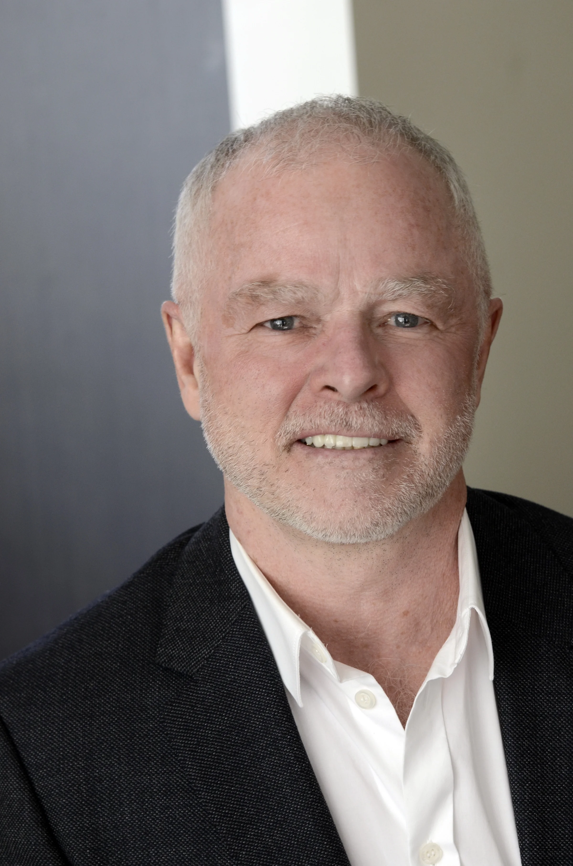 14-Mike Pond headshot.jpg
